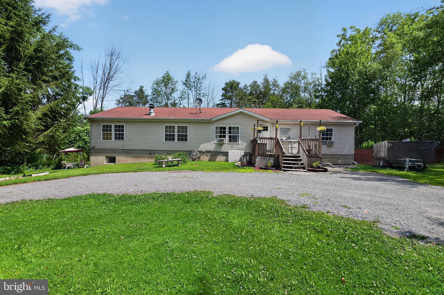 59 Laurel Dr Property Photo 1