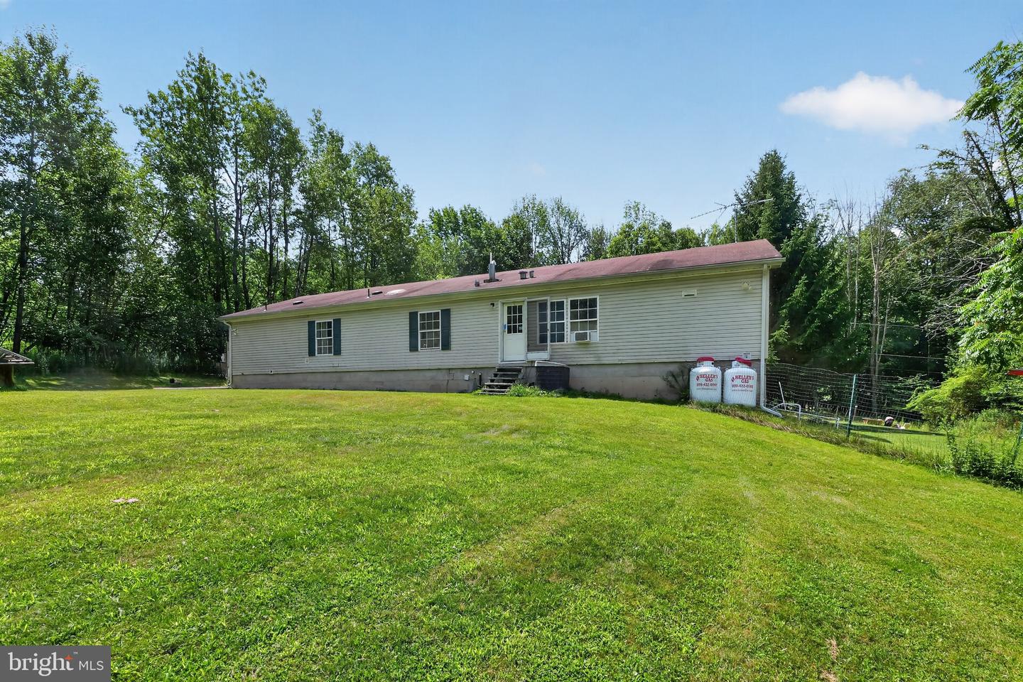 59 Laurel Dr Property Photo 3