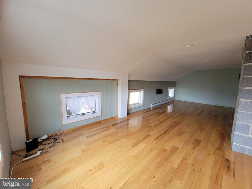 346 Main St Property Photo 2