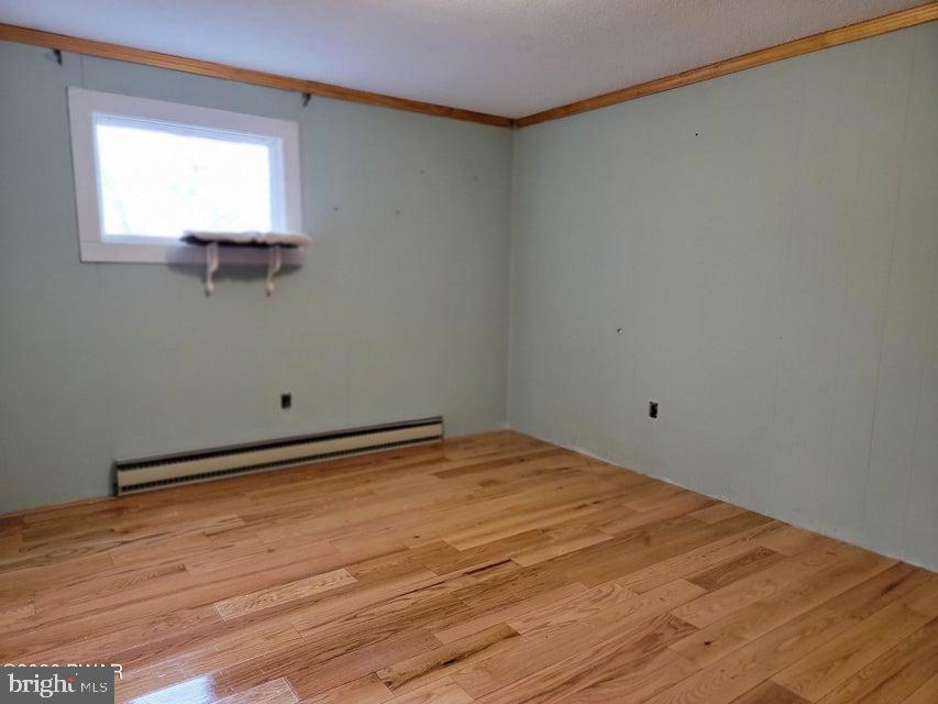 346 Main St Property Photo 8