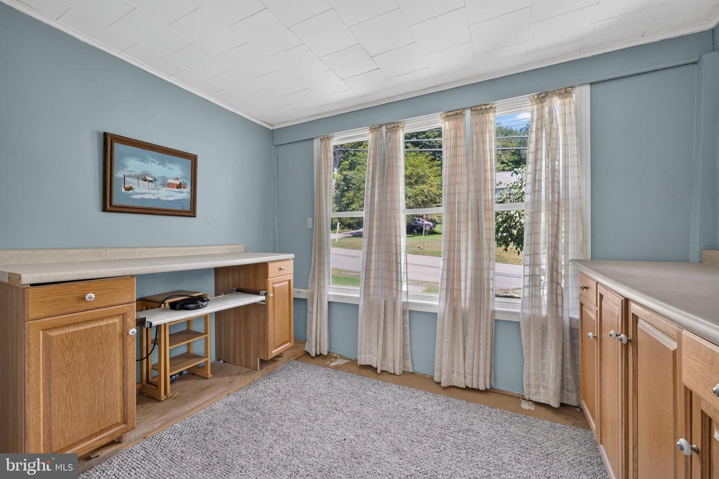 40 Oak St Property Photo 4