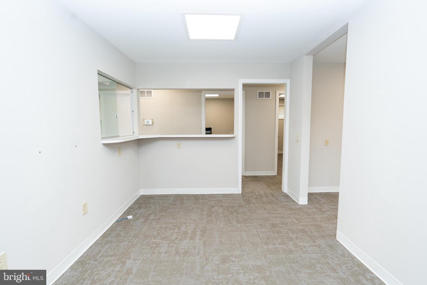 2242 S Queen St Property Photo 12