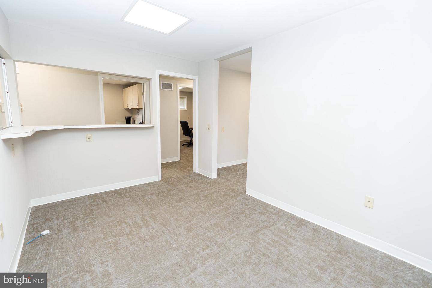 2242 S Queen St Property Photo 13