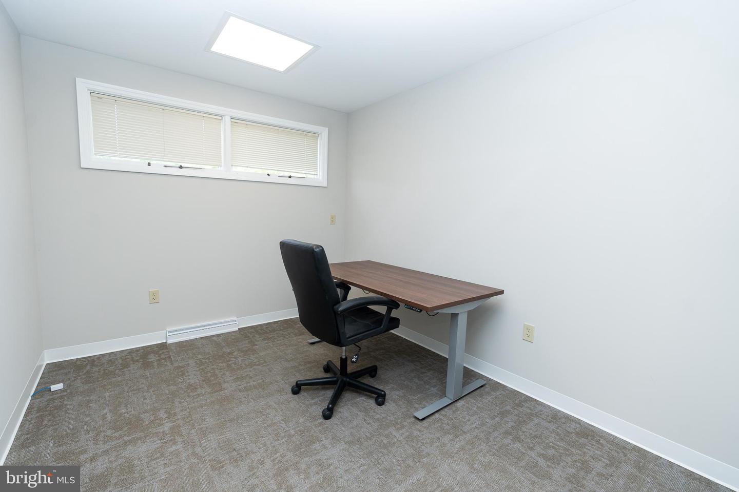 2242 S Queen St Property Photo 17