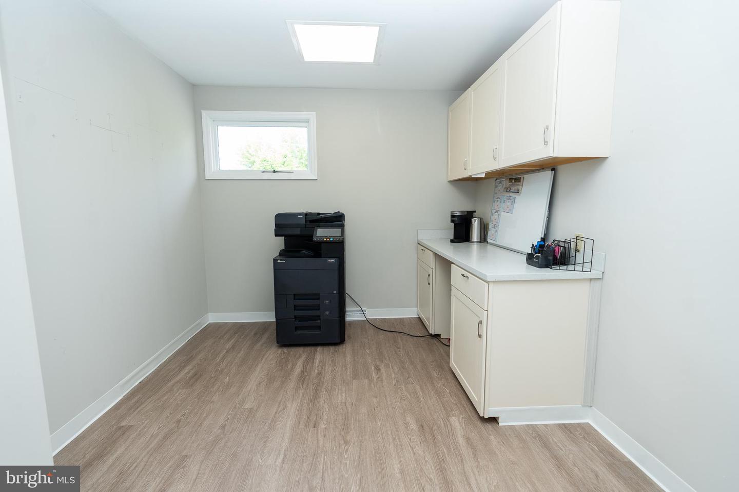 2242 S Queen St Property Photo 18