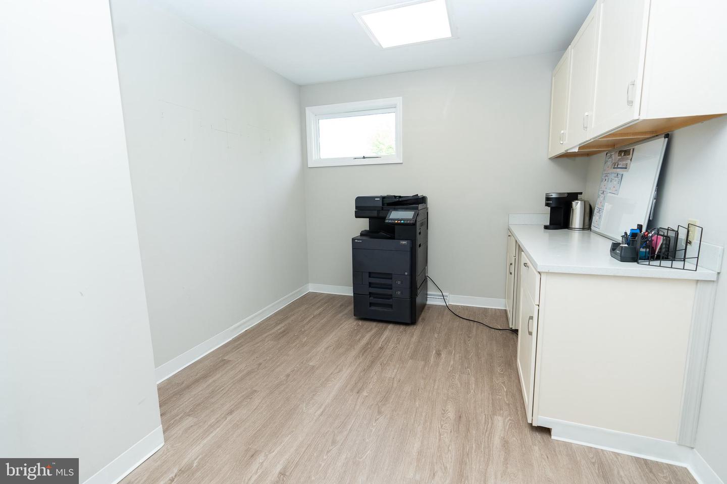 2242 S Queen St Property Photo 19