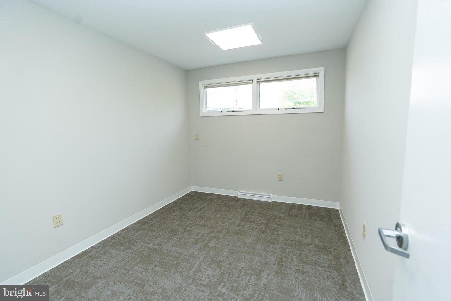 2242 S Queen St Property Photo 23