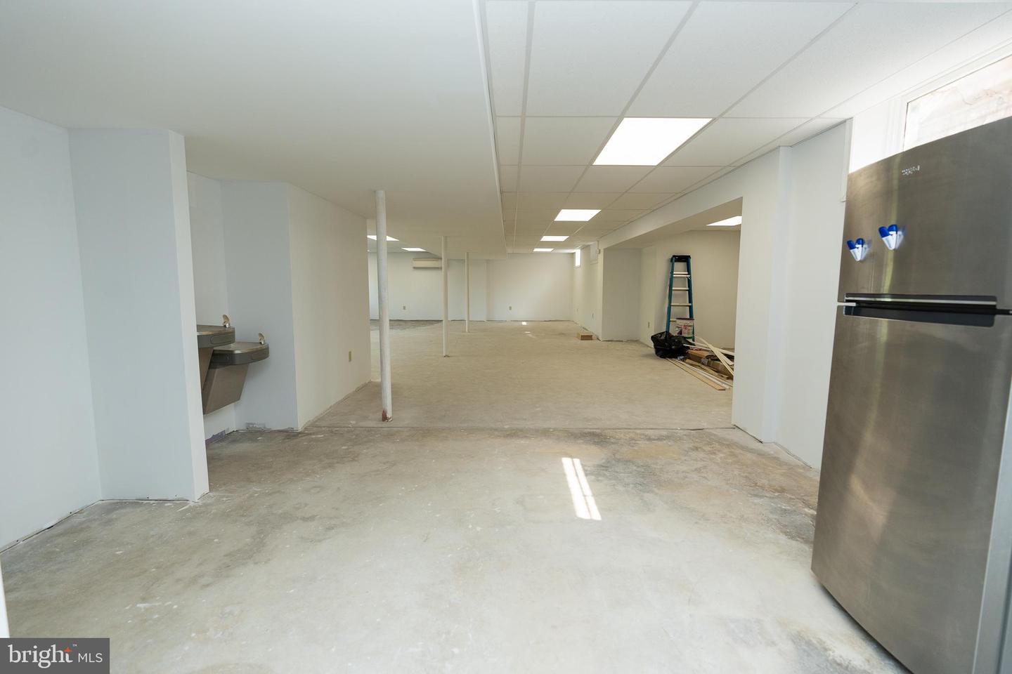2242 S Queen St Property Photo 25