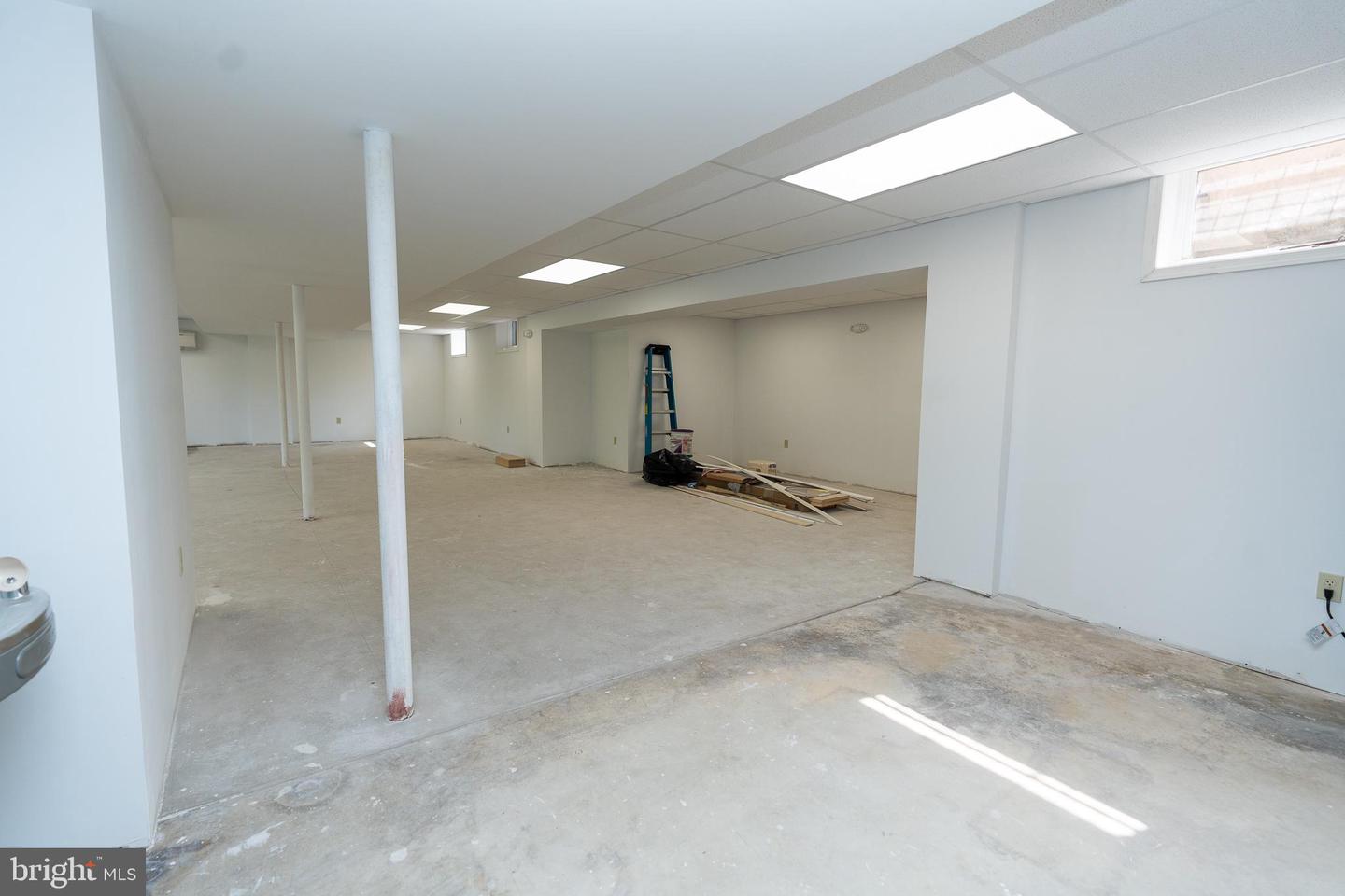 2242 S Queen St Property Photo 26