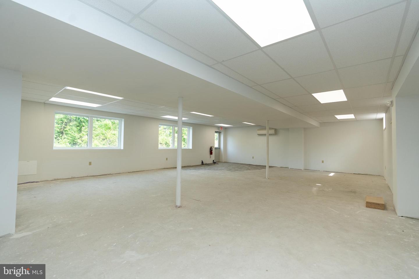 2242 S Queen St Property Photo 27