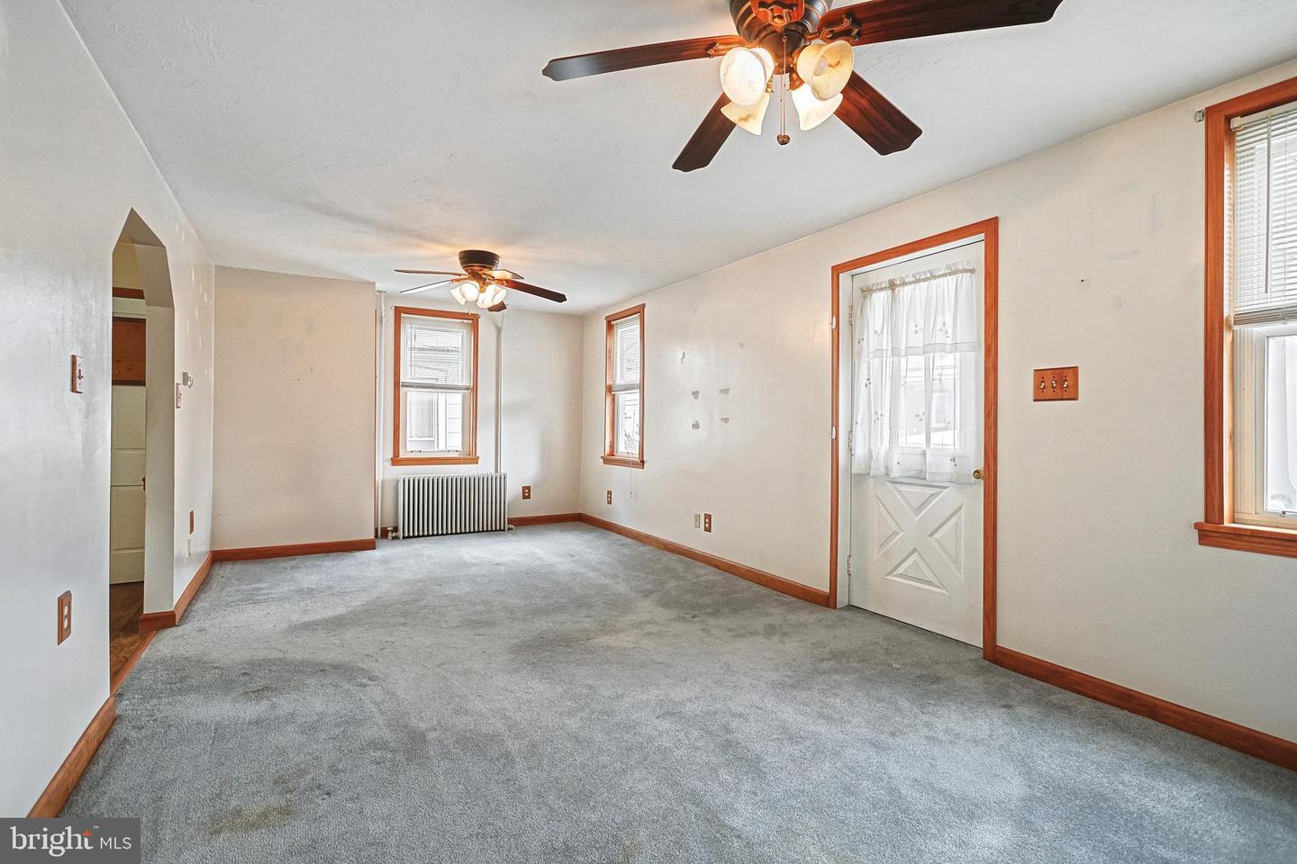 18 S Main St Property Photo 10