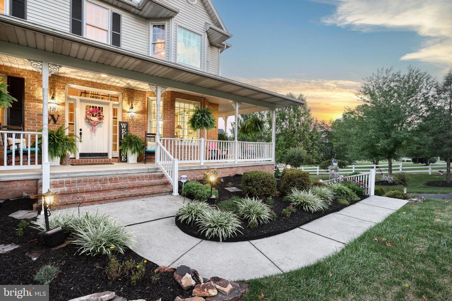 1709 Country Manor Dr Property Photo 3