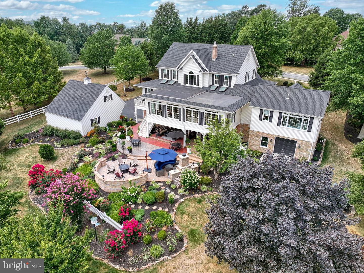 1709 Country Manor Dr Property Photo 7