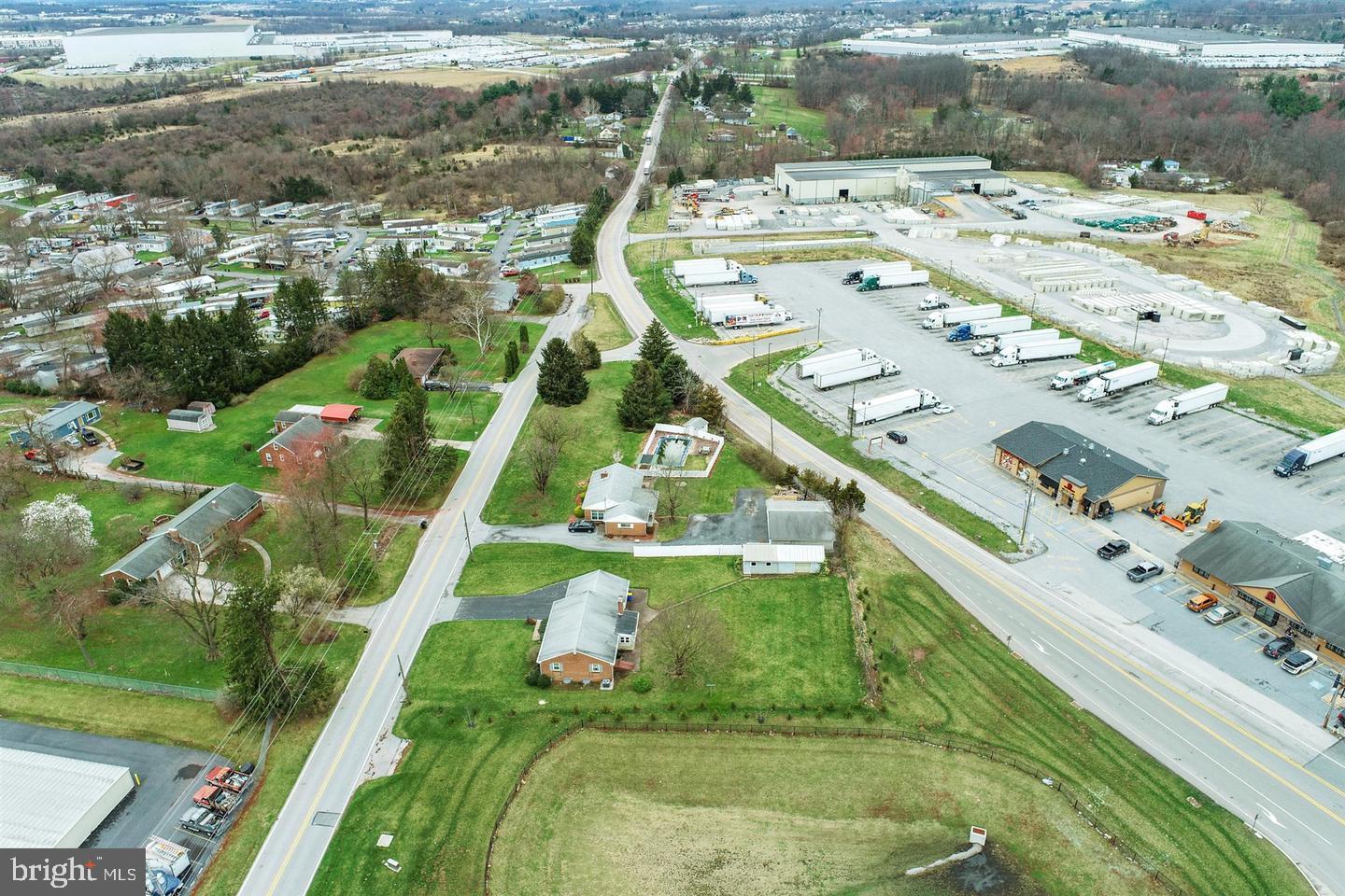 10 & 30 Cloverleaf Rd Property Photo 8