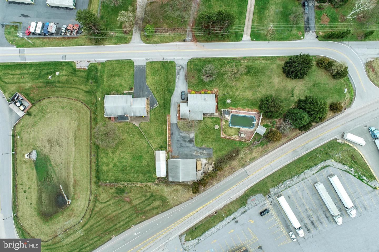 10 & 30 Cloverleaf Rd Property Photo 14