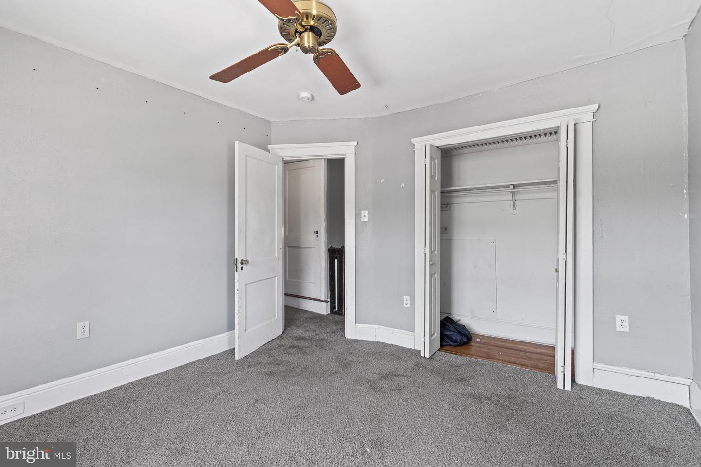 1422 S George St Property Photo 21