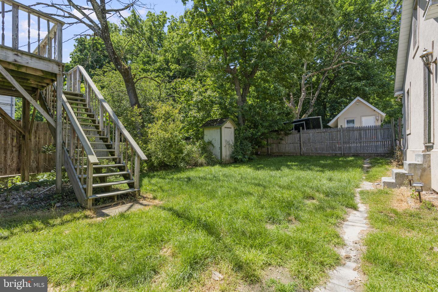 1422 S George St Property Photo 38