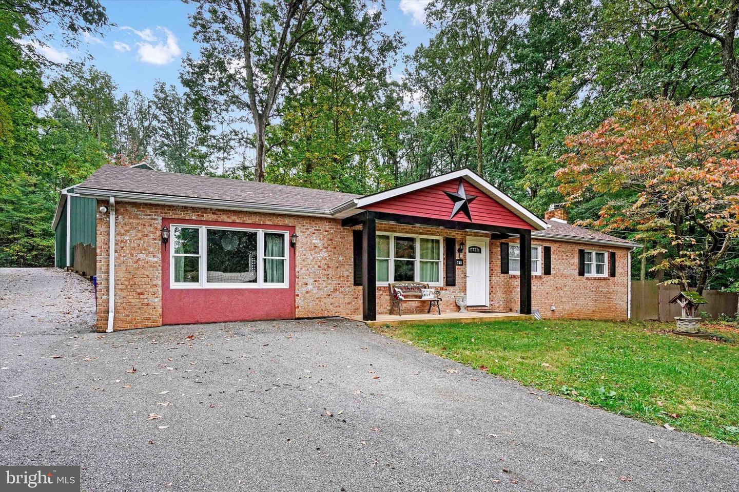 745 Jackson Square Rd Property Photo 1