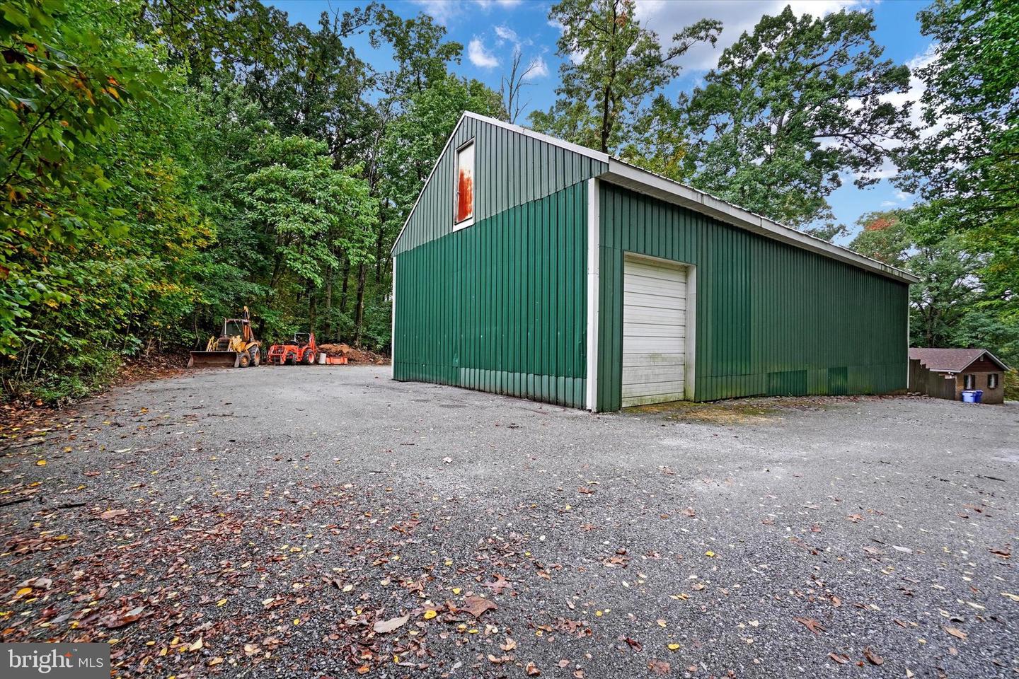 745 Jackson Square Rd Property Photo 3