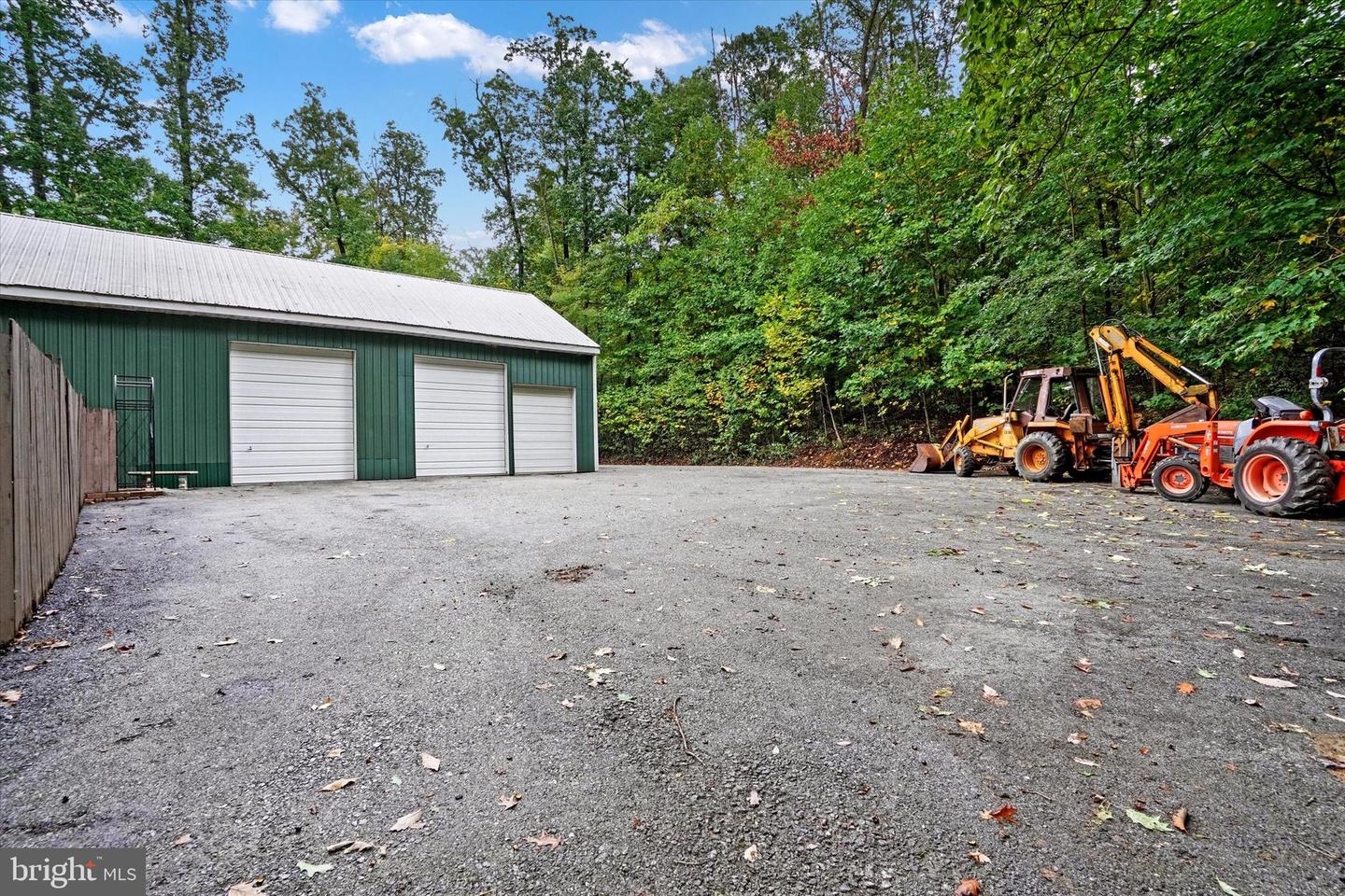 745 Jackson Square Rd Property Photo 4