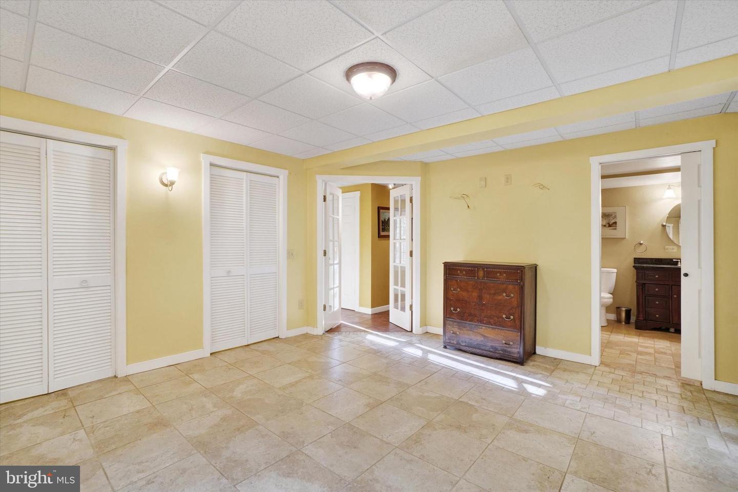 255 Meadow Rd Property Photo 13