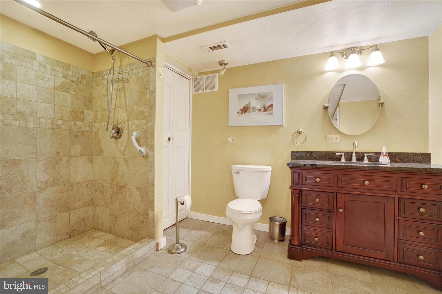 255 Meadow Rd Property Photo 14