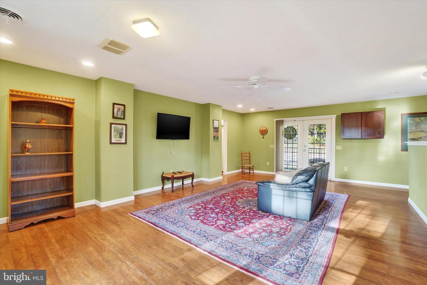 255 Meadow Rd Property Photo 17