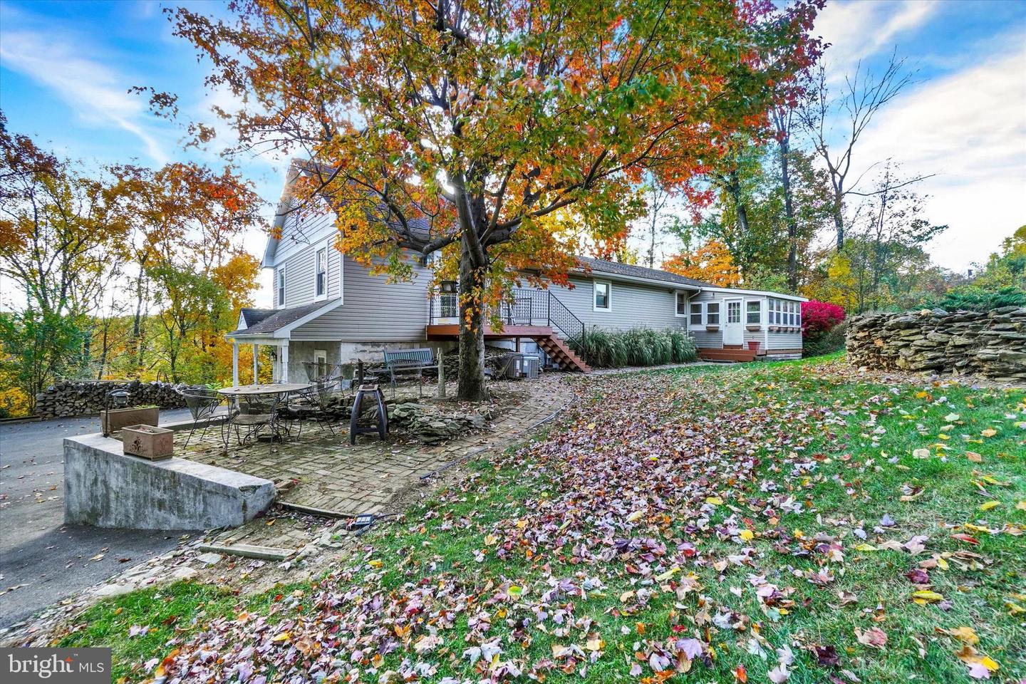 255 Meadow Rd Property Photo 31
