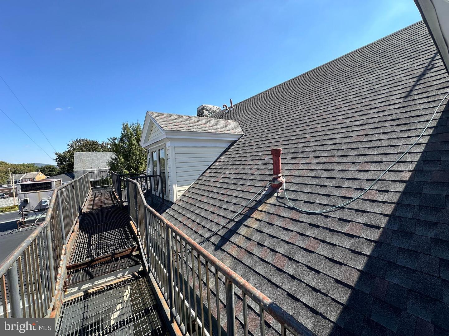 1205 E Market St Property Photo 30