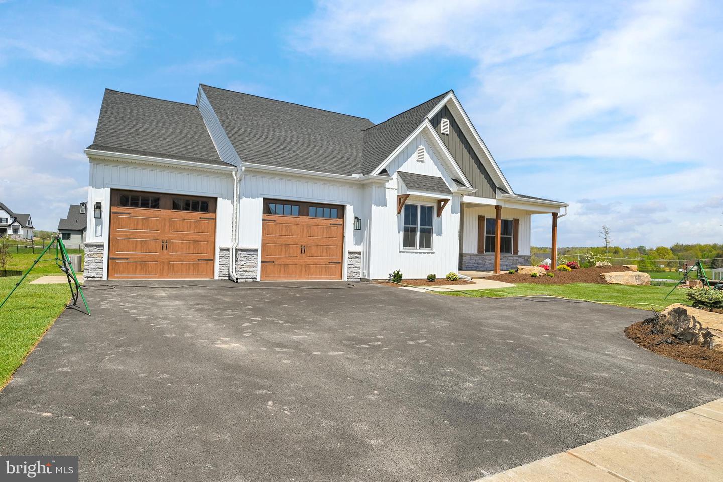 3297 Wentworth Way Property Photo 3