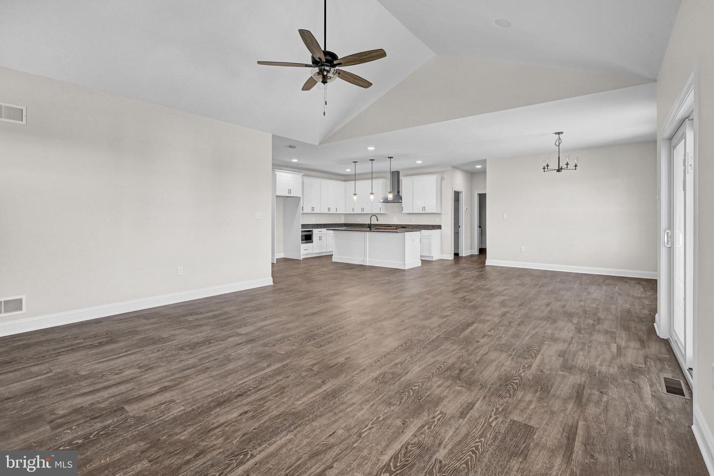 3297 Wentworth Way Property Photo 10