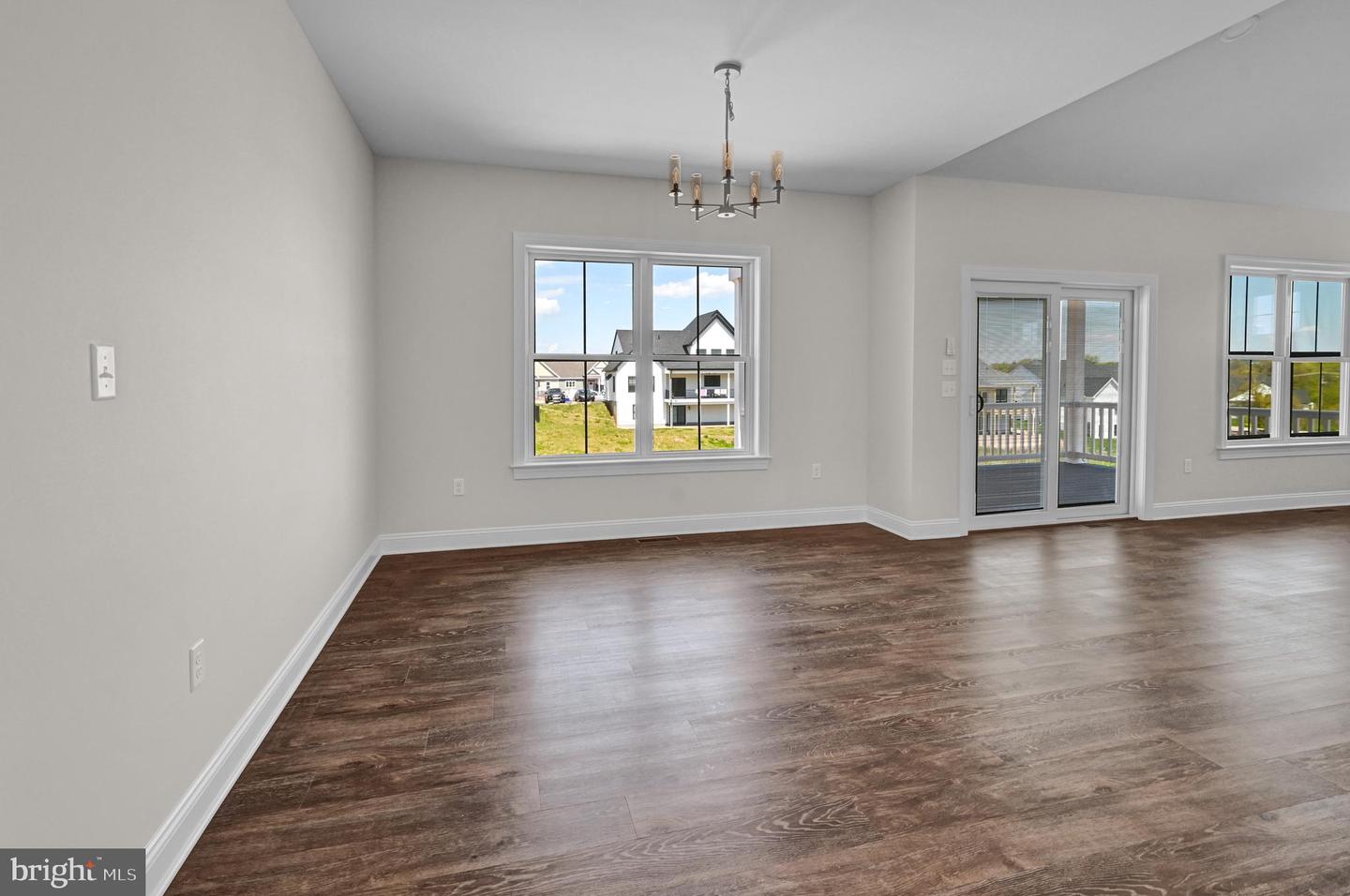 3297 Wentworth Way Property Photo 17