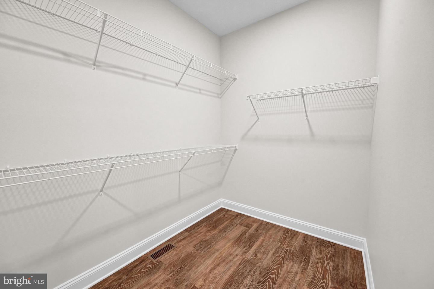 3297 Wentworth Way Property Photo 32
