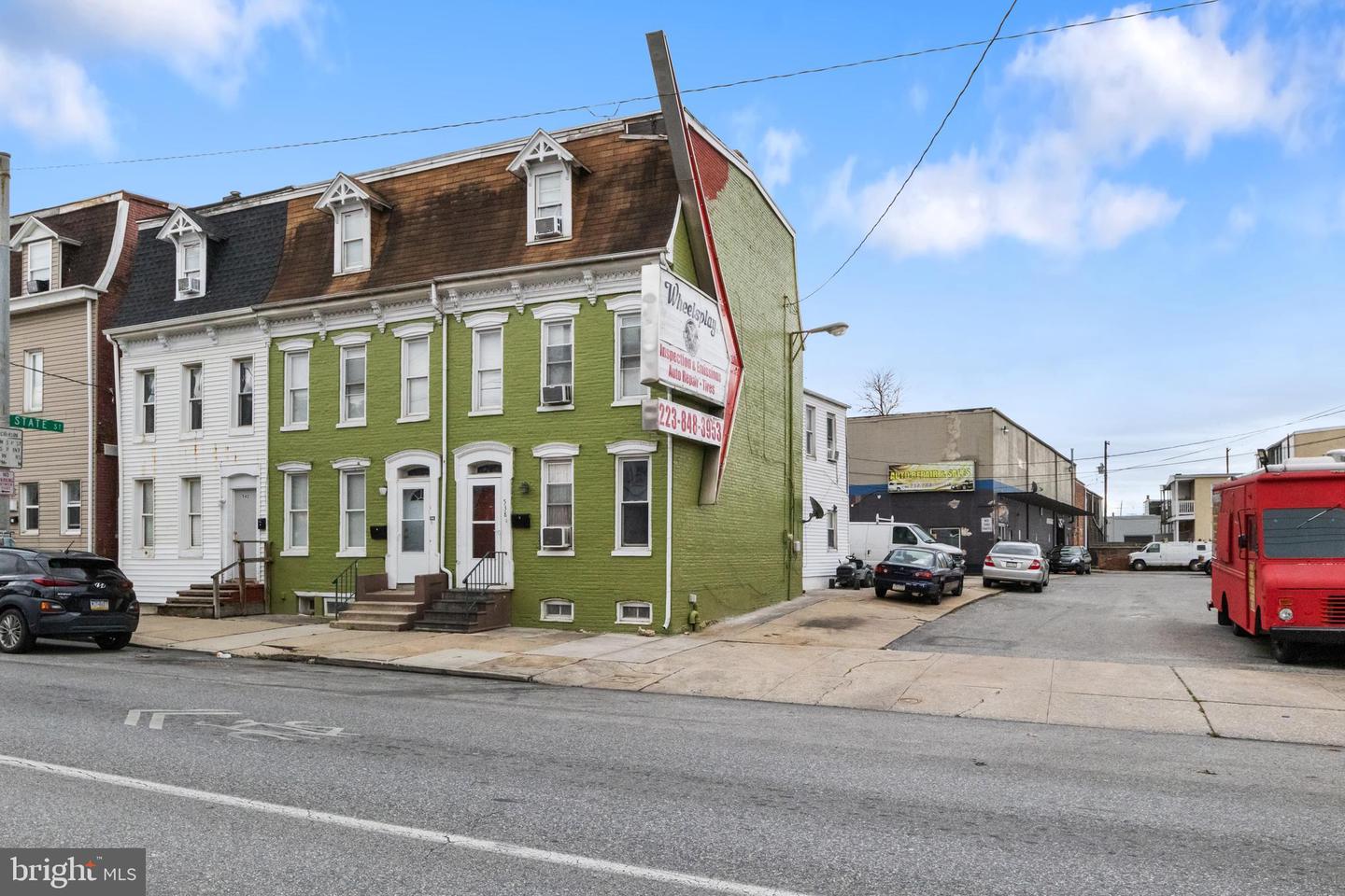 538-540 E Market St Property Photo 2
