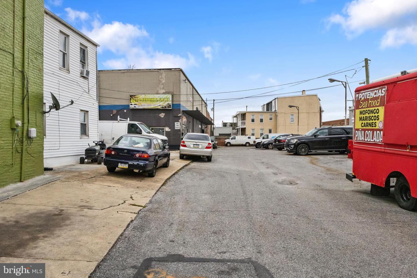 538-540 E Market St Property Photo 3