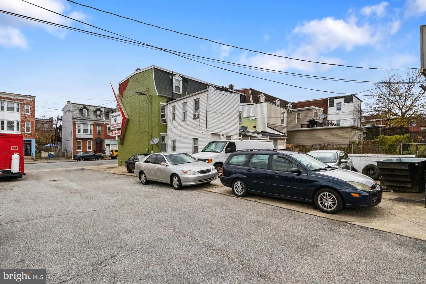 538-540 E Market St Property Photo 4