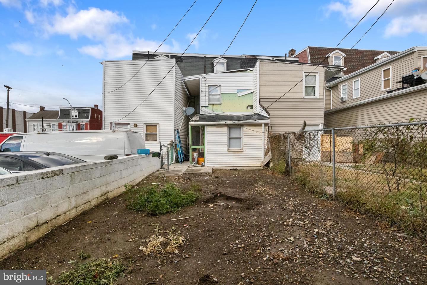 538-540 E Market St Property Photo 25