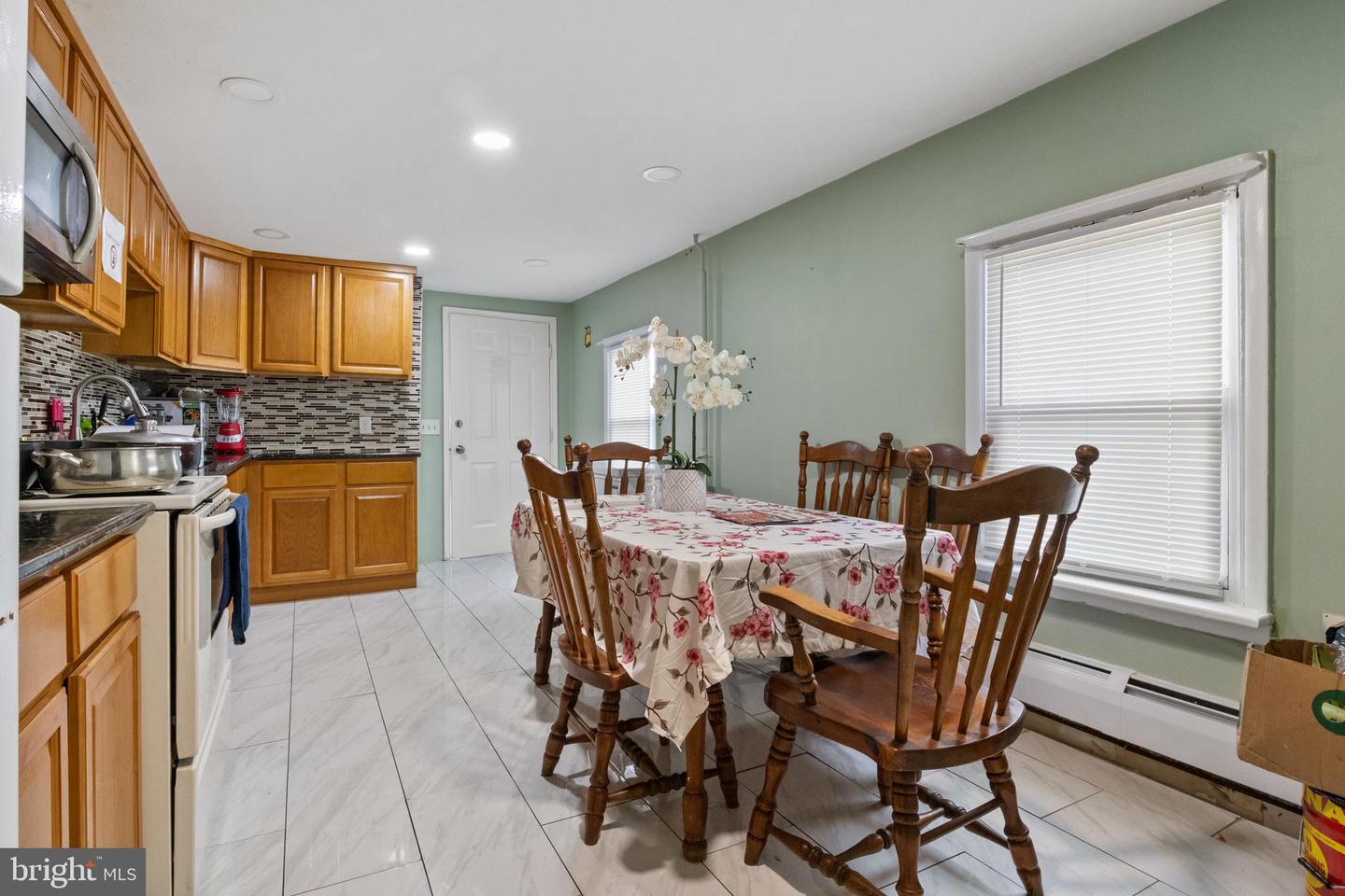538-540 E Market St Property Photo 29