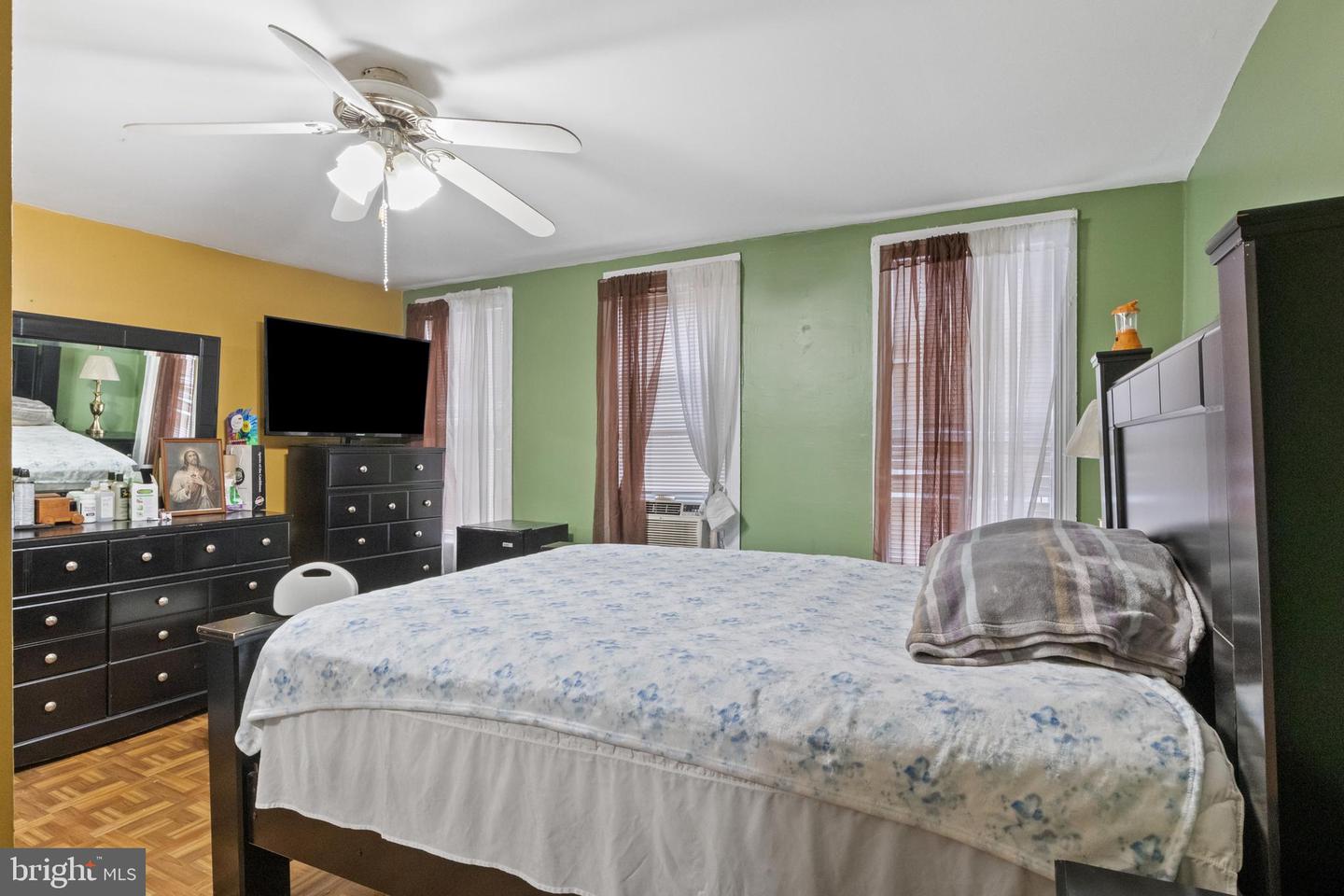 538-540 E Market St Property Photo 34
