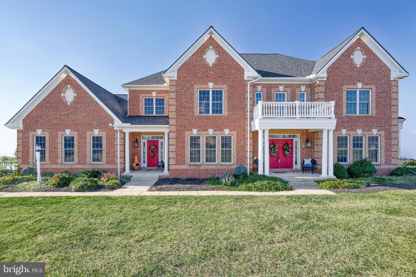 2 Camelot Ln Property Photo