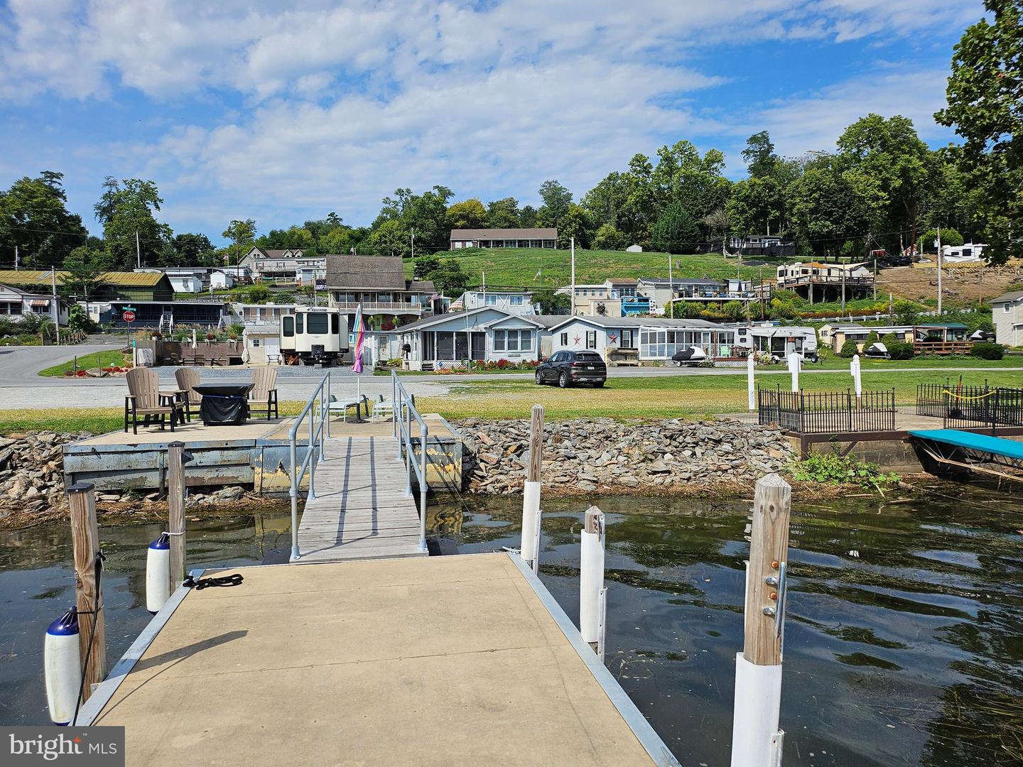 548 Boathouse Rd Property Photo