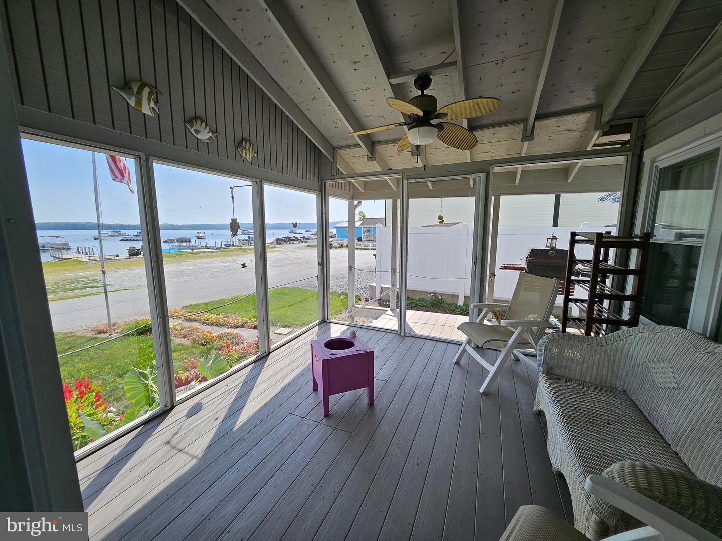548 Boathouse Rd Property Photo 7