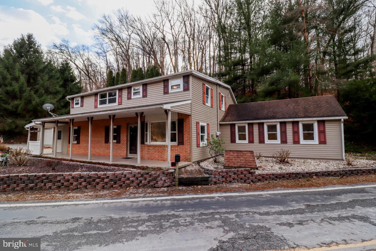 6381 Glatfelters Station Rd Property Photo 4