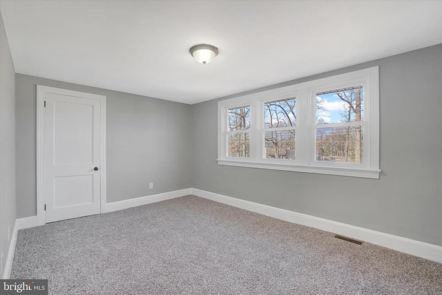 1055 Smith Hill Rd Property Photo 16
