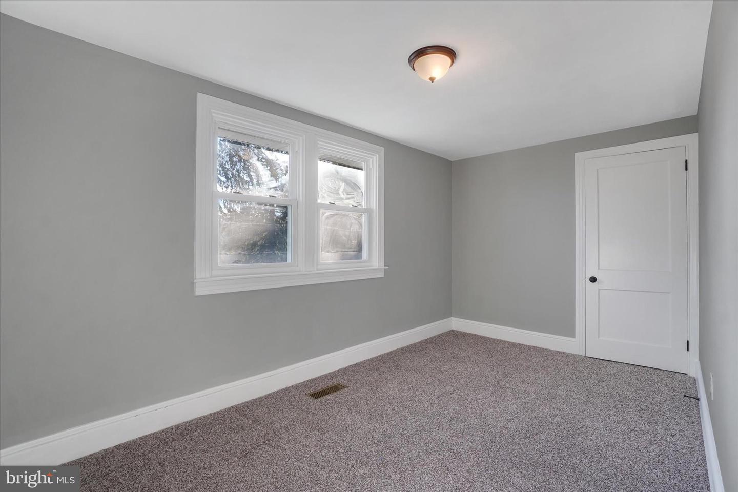 1055 Smith Hill Rd Property Photo 17