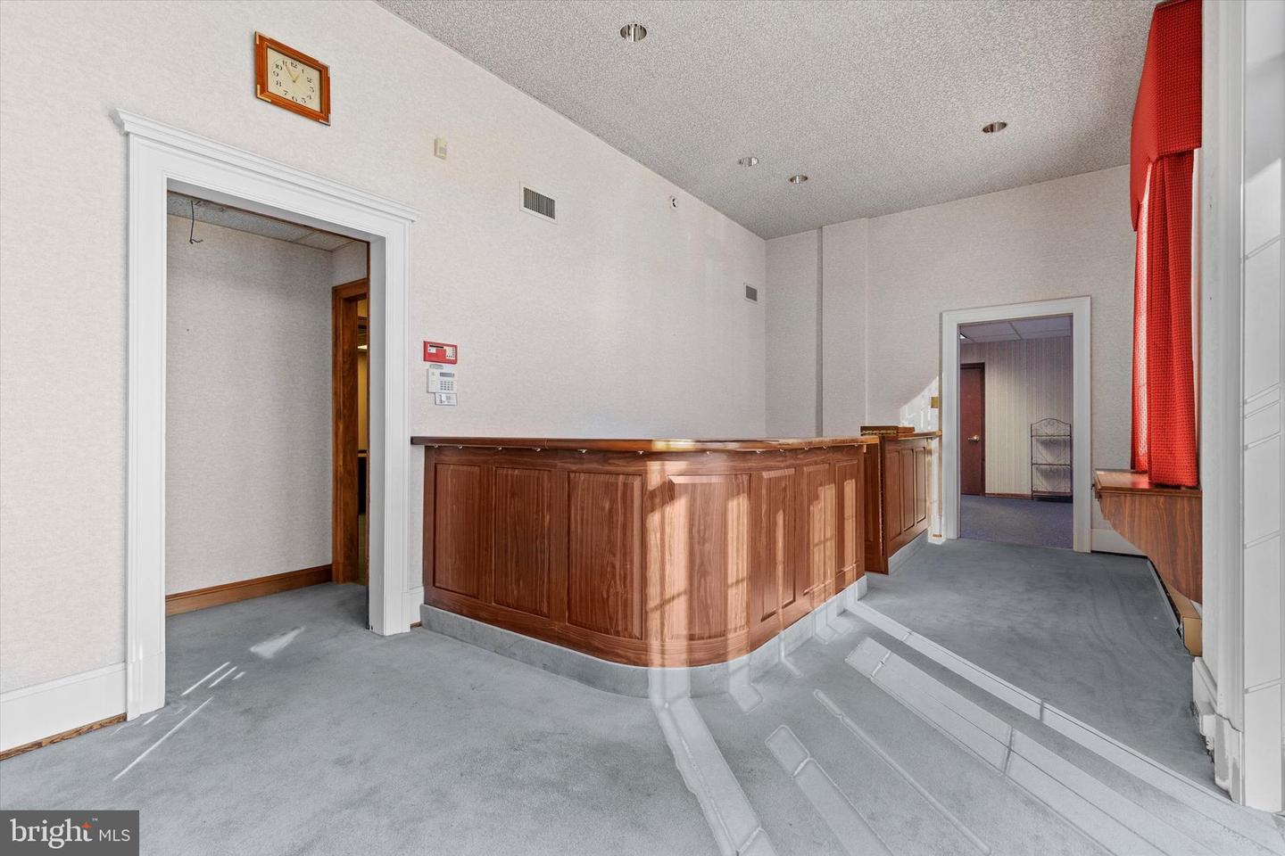 2605 W Market St Property Photo 9