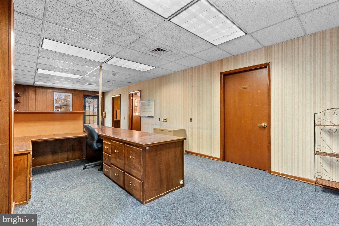 2605 W Market St Property Photo 10