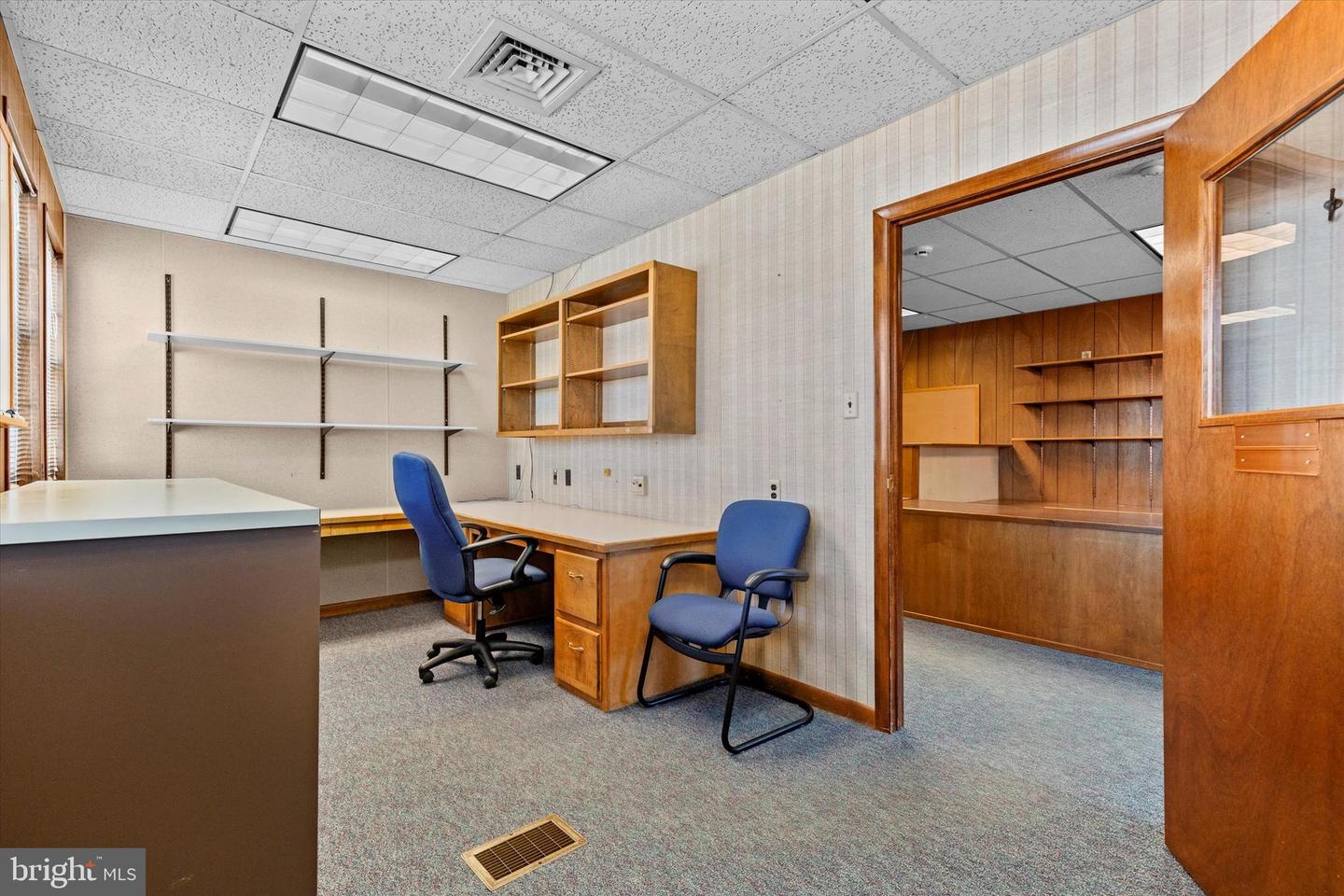 2605 W Market St Property Photo 14