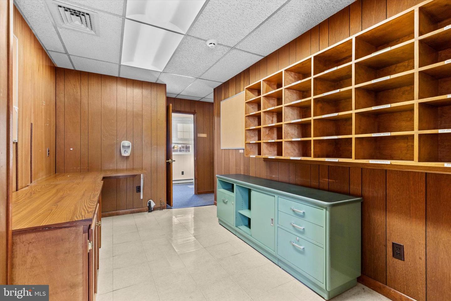 2605 W Market St Property Photo 15