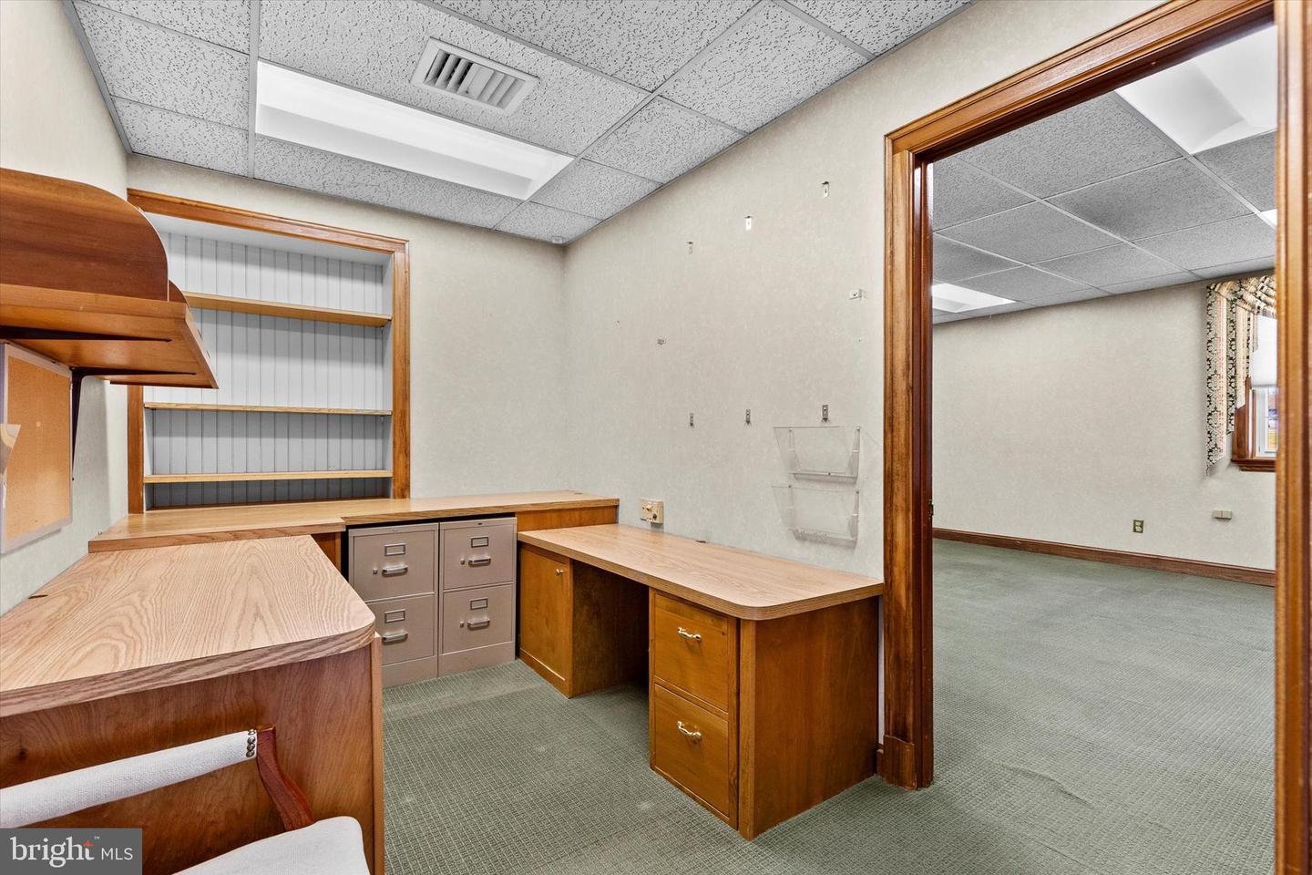 2605 W Market St Property Photo 22